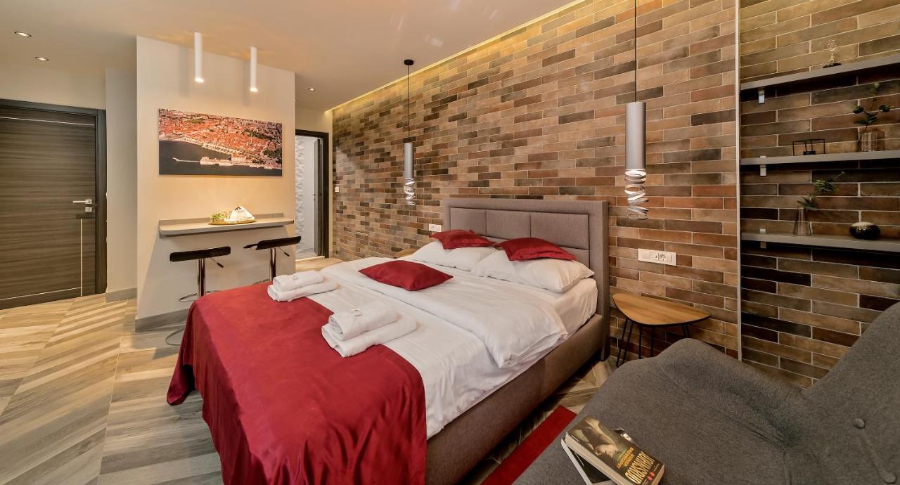 Il Giardino Luxury Rooms & Suites สปลิท ภายนอก รูปภาพ