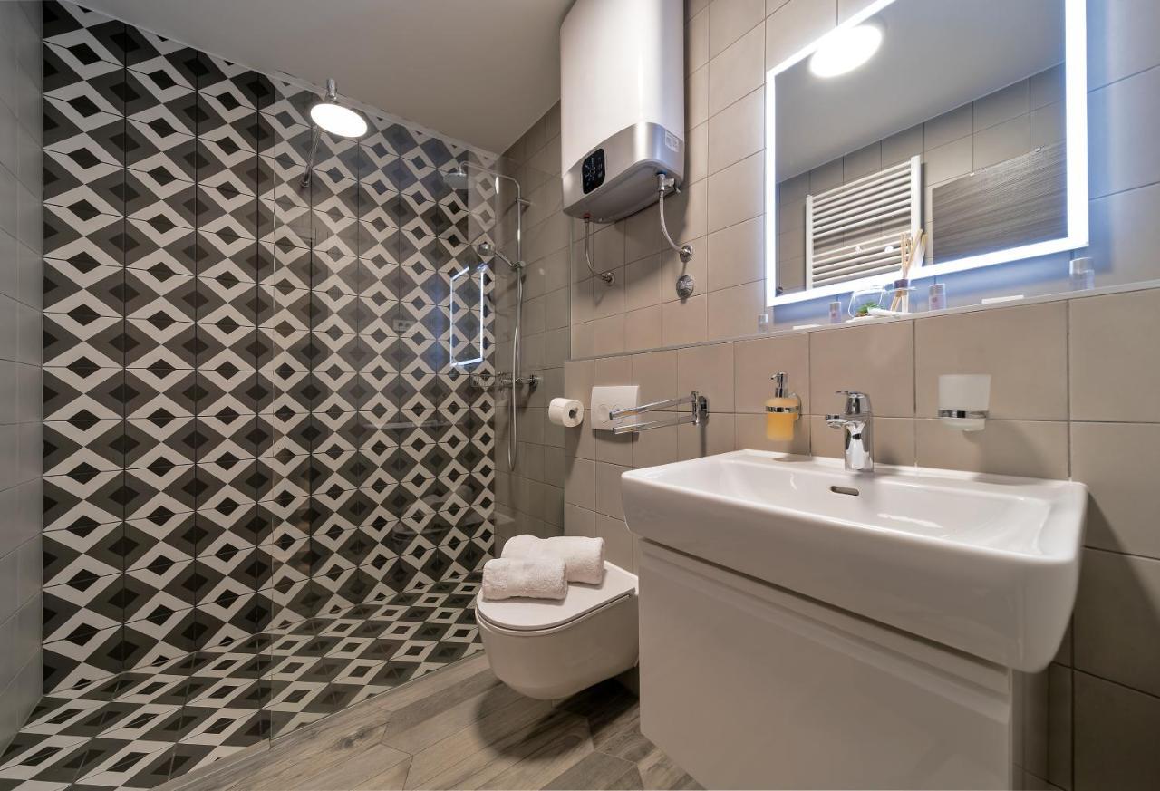 Il Giardino Luxury Rooms & Suites สปลิท ภายนอก รูปภาพ